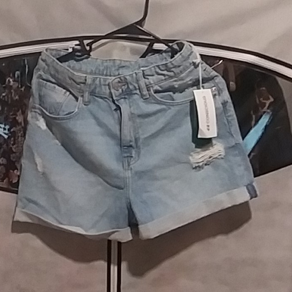 H& M Shorts